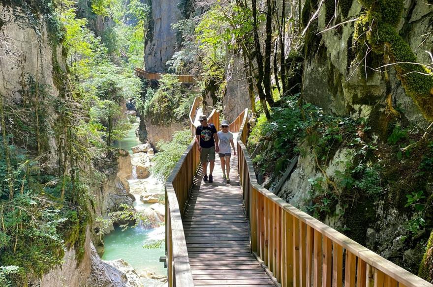 瓦拉，霍尔玛峡谷成为日本北部的旅游天堂