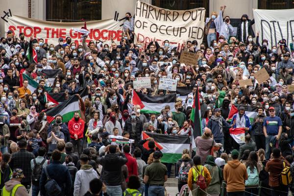 加沙战争:哈佛大学在几个月的“骚扰”后暂停巴勒斯坦团结委员会
