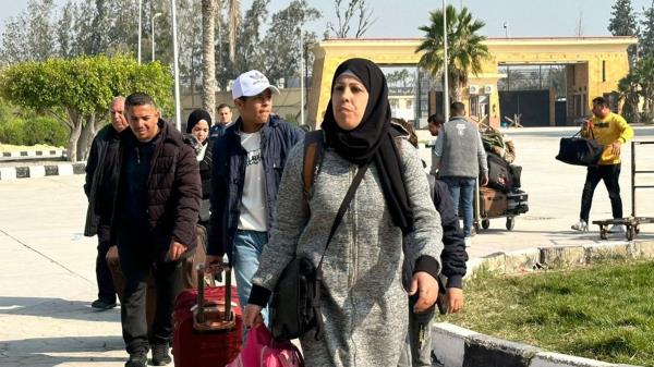 加沙战争:埃及的巴勒斯坦人在逃离以色列袭击后挣扎求生